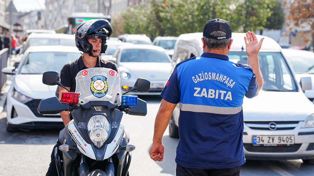 Zabıta Ekiplerimiz Okul Önlerinde Görev Başında
