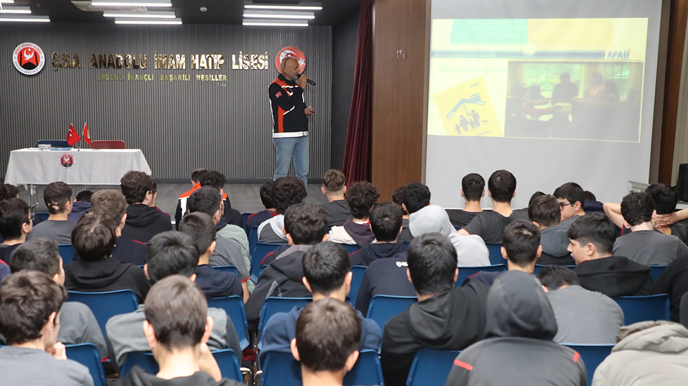 Gaziosmanpaşa Belediyesi, Öğrencilere Afet Bilinci Aşılıyor