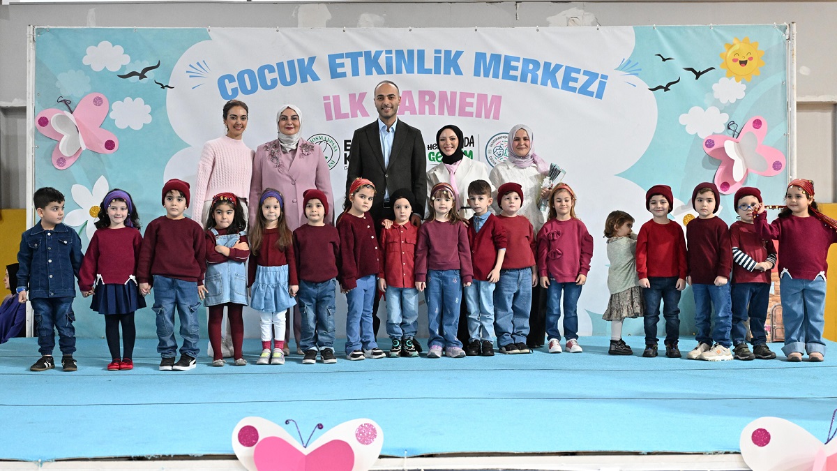 Başkan Vekili Karadeniz, İlk Karne Heyecanında Minik Öğrencilerin Yanında Oldu